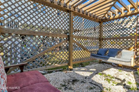 Tiny photo for 610 N Topsail Drive, Surf City, NC 28445 (MLS # 100550630)