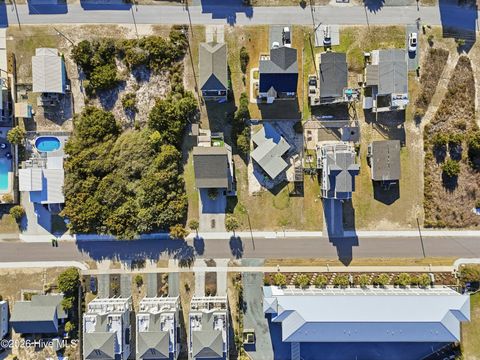 Tiny photo for 610 N Topsail Drive, Surf City, NC 28445 (MLS # 100550630)