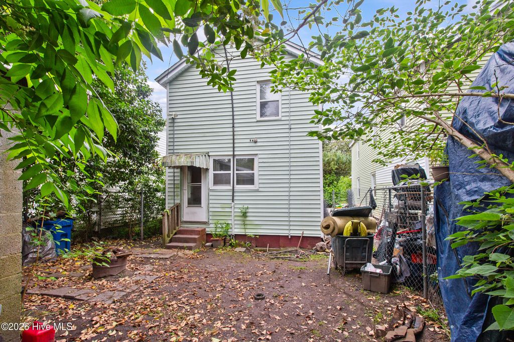 Photo of 514 First Avenue, New Bern, NC 28560 (MLS # 100571480)