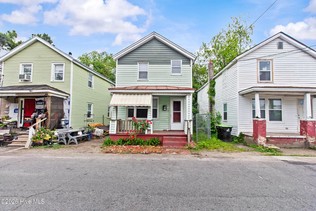 Photo of 514 First Avenue, New Bern, NC 28560 (MLS # 100571480)