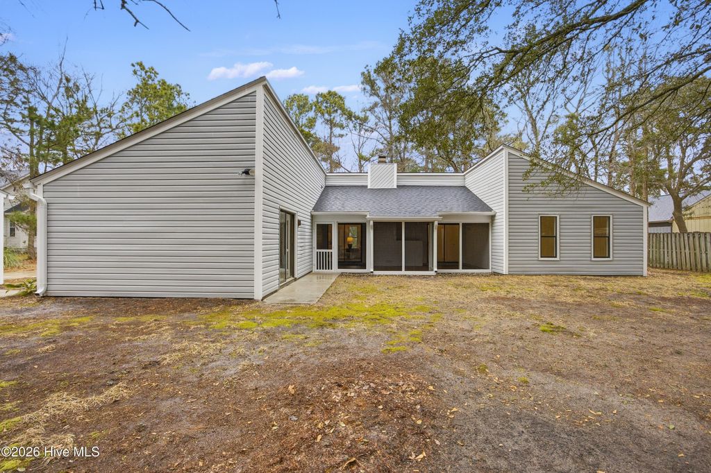 Photo of 214 Shore Point Drive, Wilmington, NC 28411 (MLS # 100554206)