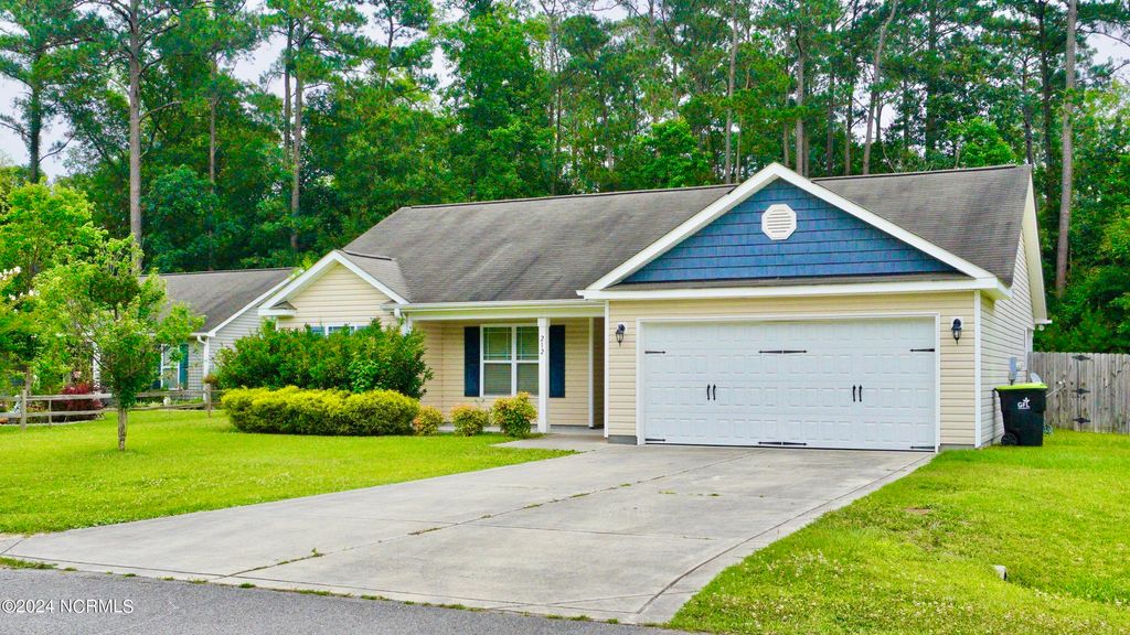 Photo of 212 Garden Folly Lane, Richlands, NC 28574 (MLS # 100557118)