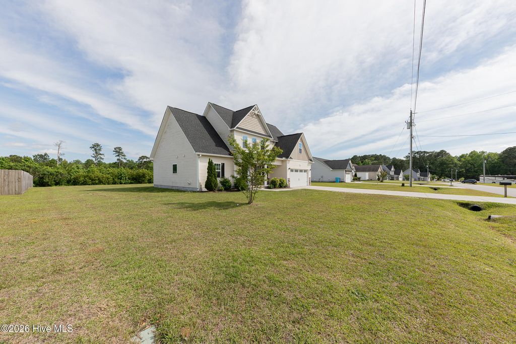 Photo of 108 Easton Drive, Richlands, NC 28574 (MLS # 100572352)