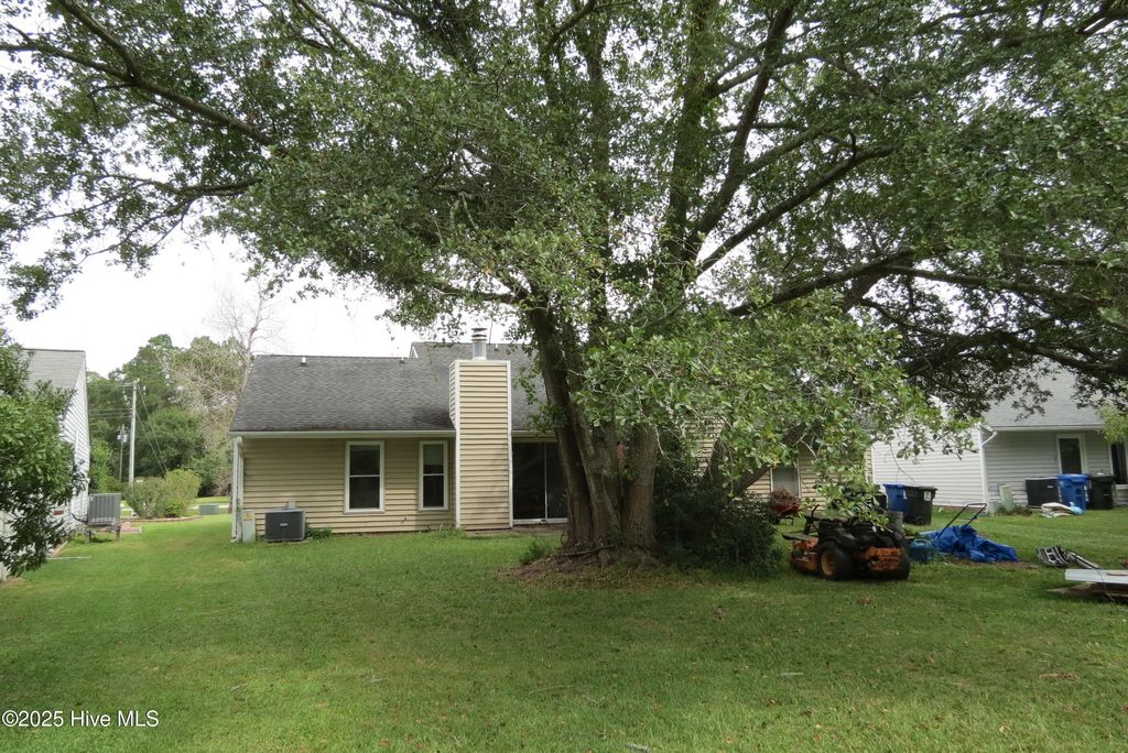 Photo of 611 Ragan Road, Oriental, NC 28571 (MLS # 100535703)