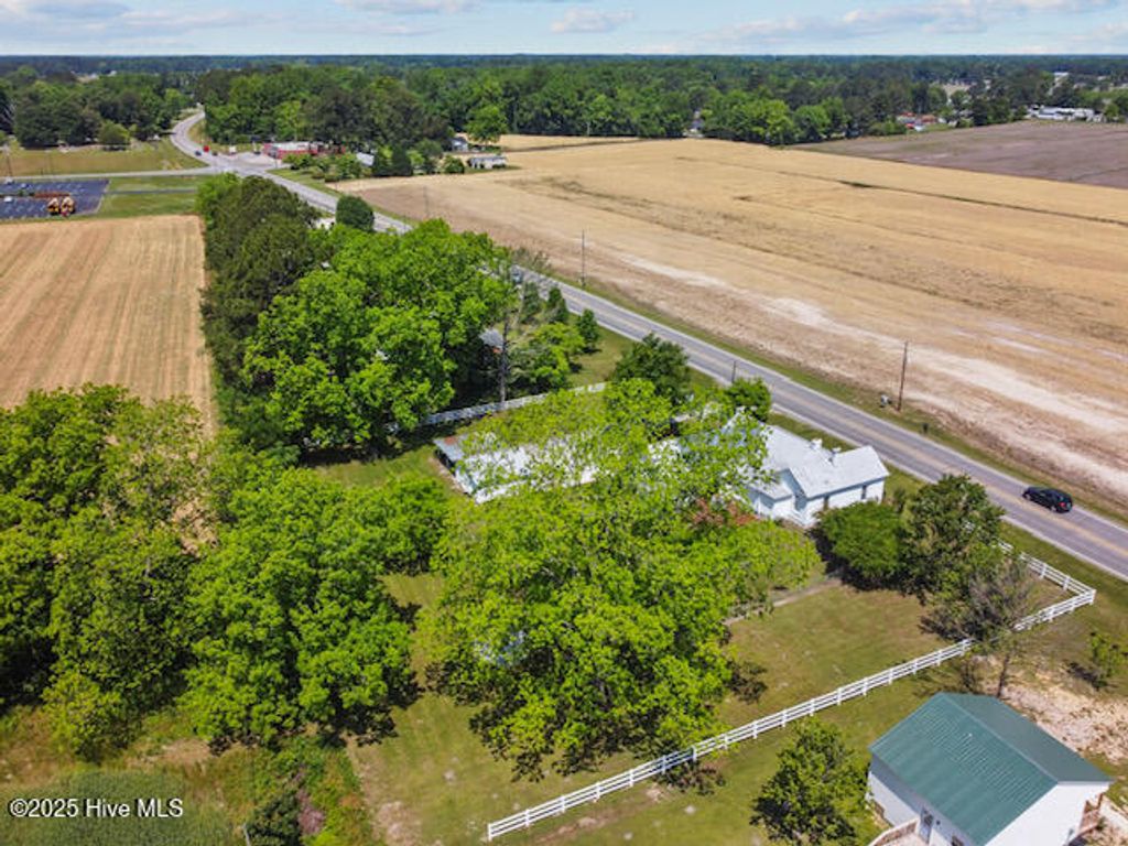 Photo of 801 Nc 33, Chocowinity, NC 27817 (MLS # 100548927)