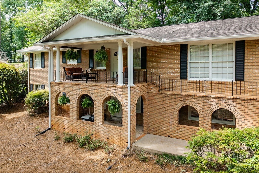 Photo of 530 Westview Drive, Athens, GA 30606 (MLS # CL357601)