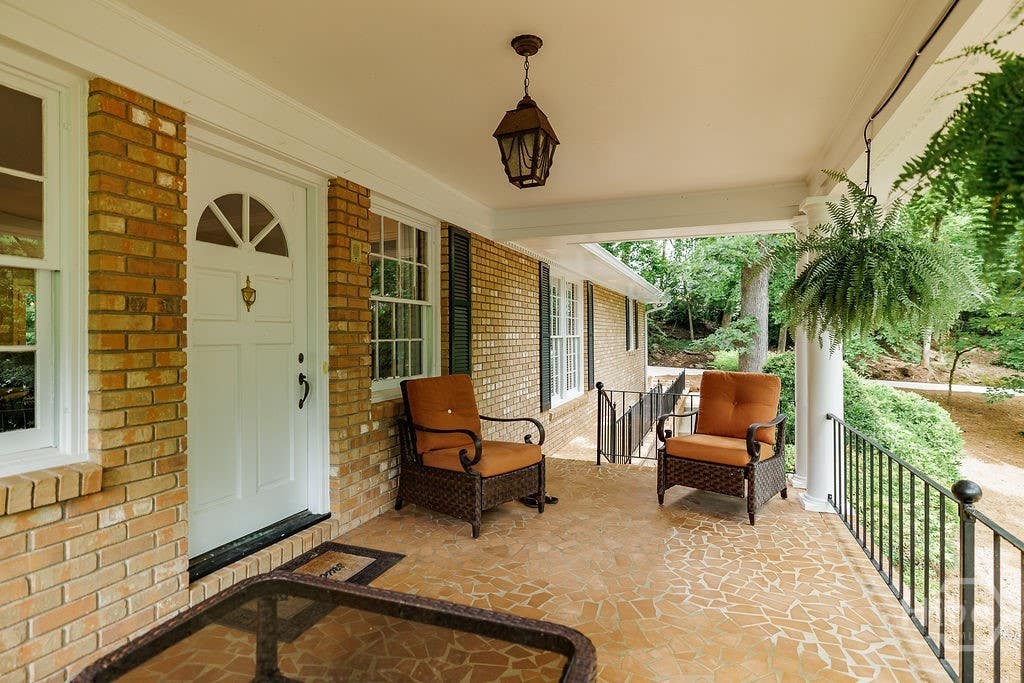 Photo of 530 Westview Drive, Athens, GA 30606 (MLS # CL357601)