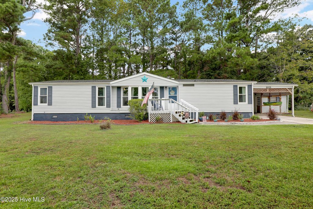 Photo of 105 Navy Court, Hampstead, NC 28443 (MLS # 100523647)