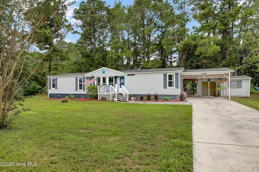 Photo of 105 Navy Court, Hampstead, NC 28443 (MLS # 100523647)