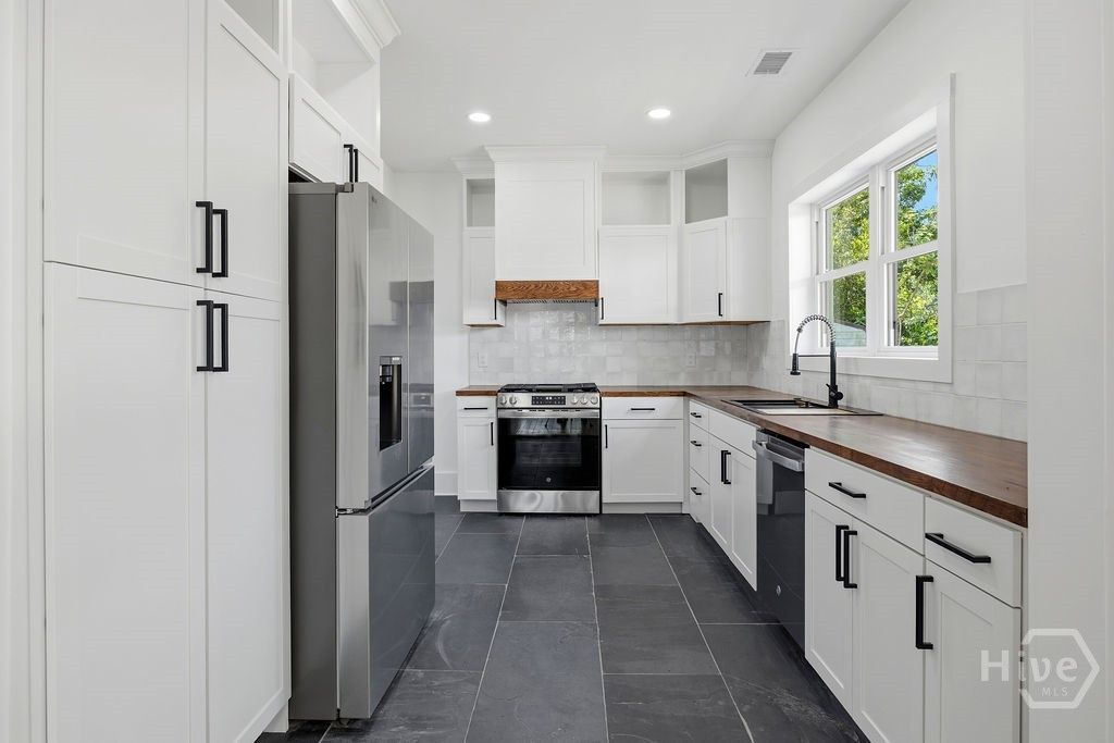 Photo of 721 W 47th Street, Savannah, GA 31405 (MLS # SA354652)