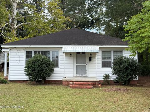 Multifamily For Sale - 512 Nicholson Street<br/> Sampson County, Clinton, NC 28328