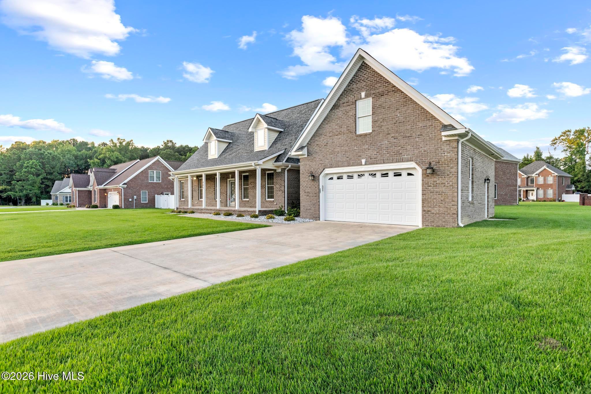 407 King Richard Court