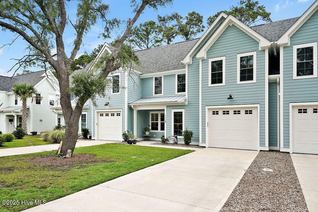 Photo of 114 W 14th Street #B, Southport, NC 28461 (MLS # 100514190)