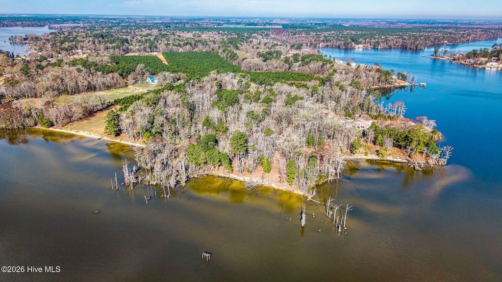 Photo of 6 Peninsula Shores Way, Hertford, NC 27944 (MLS # 100560393)