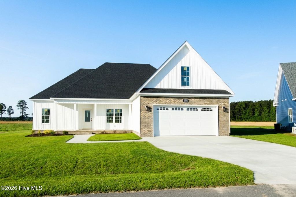 Photo of 2757 Whitaker Glen Drive, Farmville, NC 27828 (MLS # 100570142)