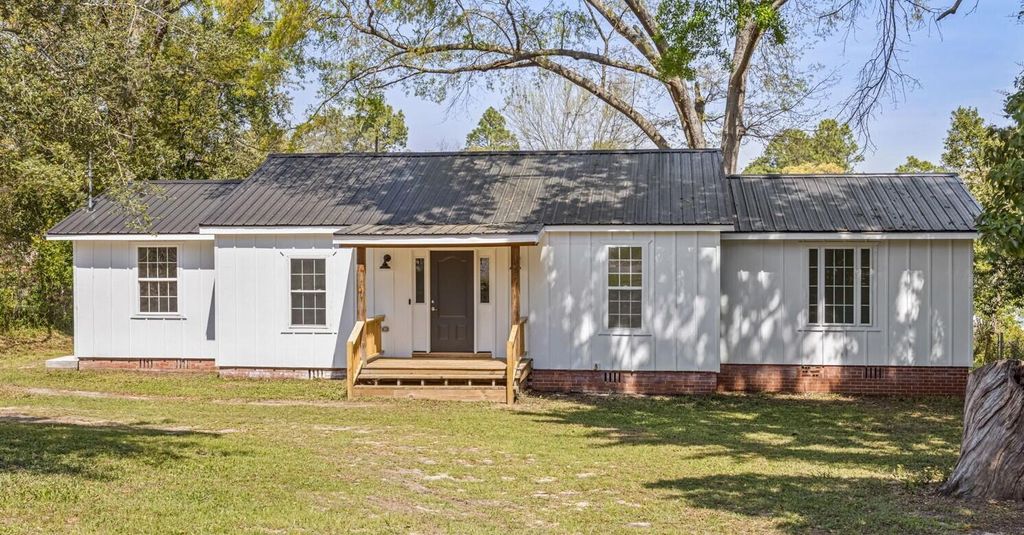 Photo of 2381 Franklin Street, Augusta, GA 30906 (MLS # 553645)