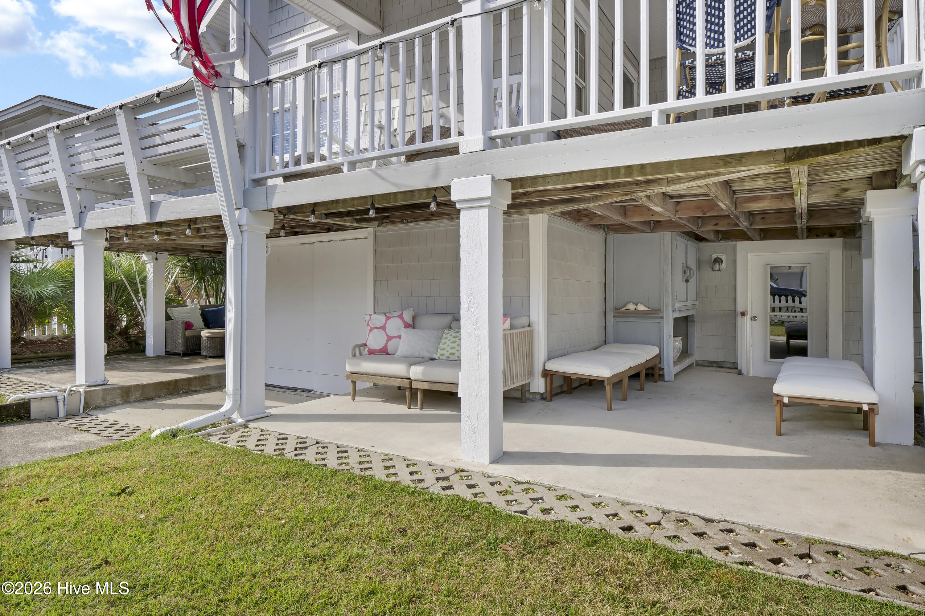 209 N Channel Drive N