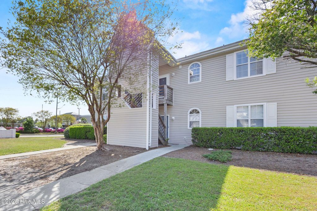 Photo of 717 Bragg Drive #Apt F, Wilmington, NC 28412 (MLS # 100565125)