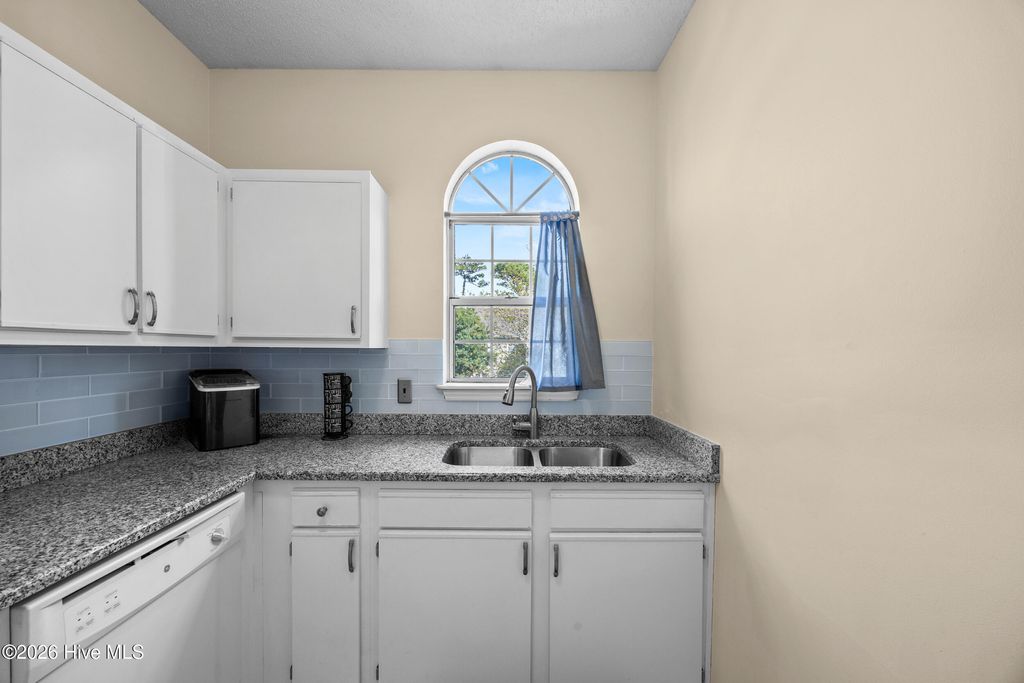 Photo of 717 Bragg Drive #Apt F, Wilmington, NC 28412 (MLS # 100565125)