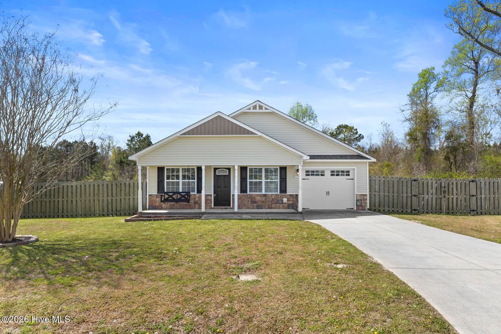 Photo of 403 Halo Court, Jacksonville, NC 28546 (MLS # 100563691)