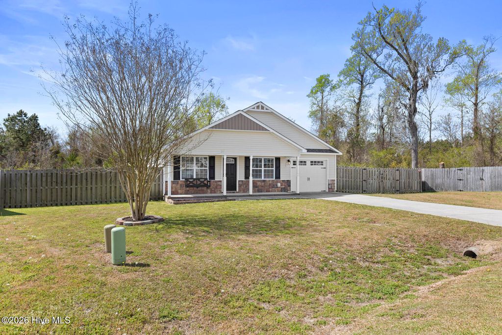 Photo of 403 Halo Court, Jacksonville, NC 28546 (MLS # 100563691)
