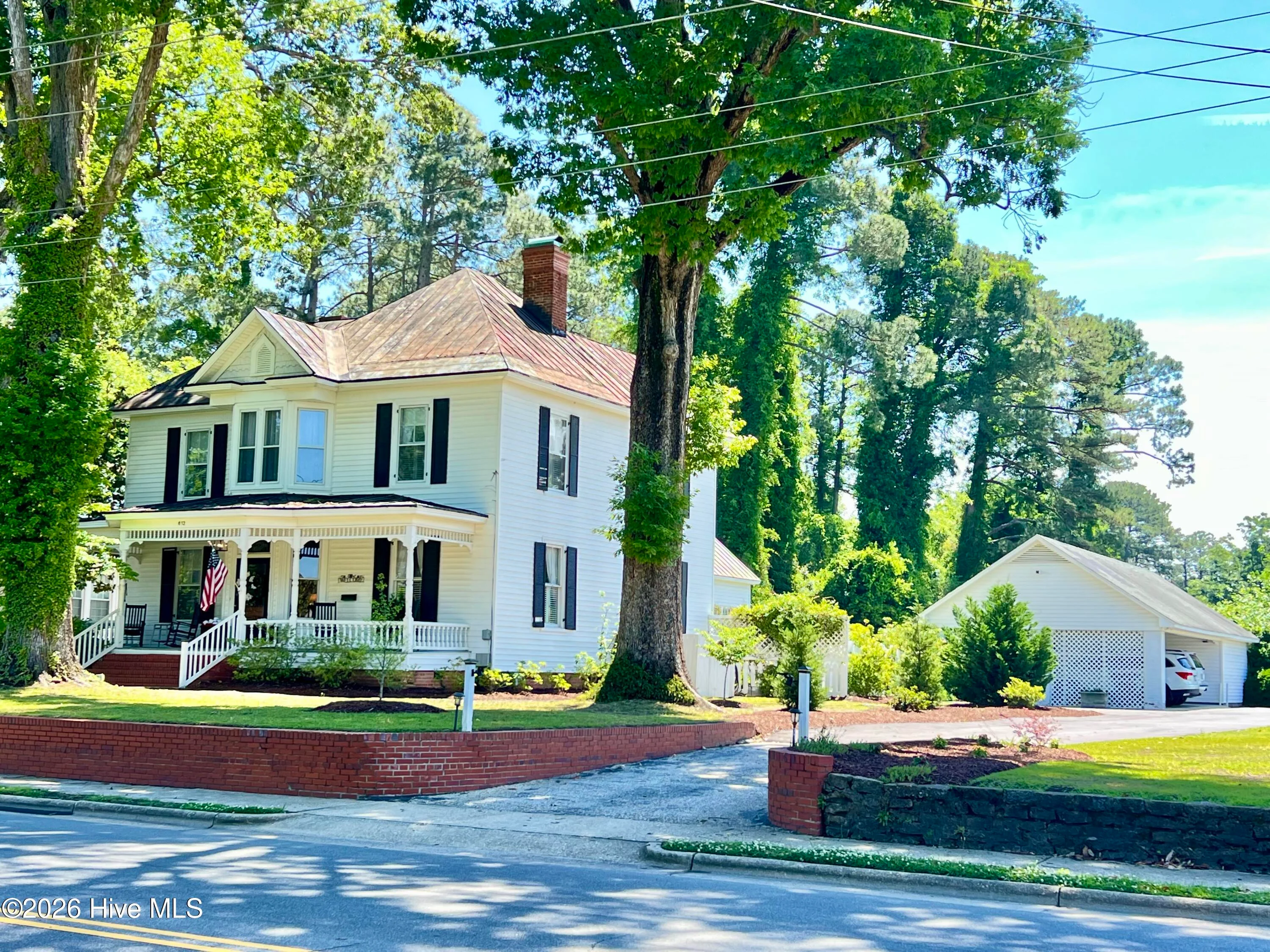 612 College Street