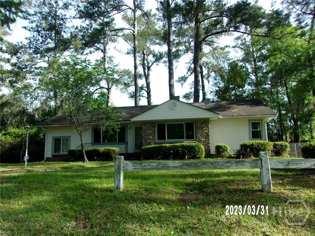 Photo of 6 Linden Drive, Savannah, GA 31405 (MLS # SA358946)