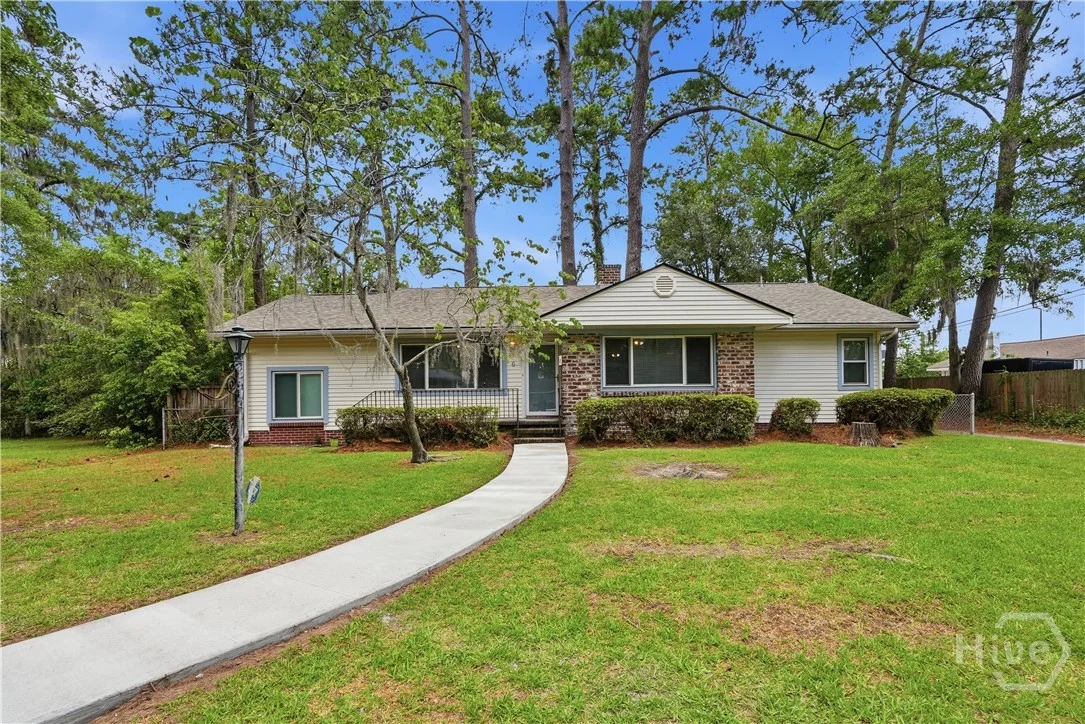 6 Linden Drive