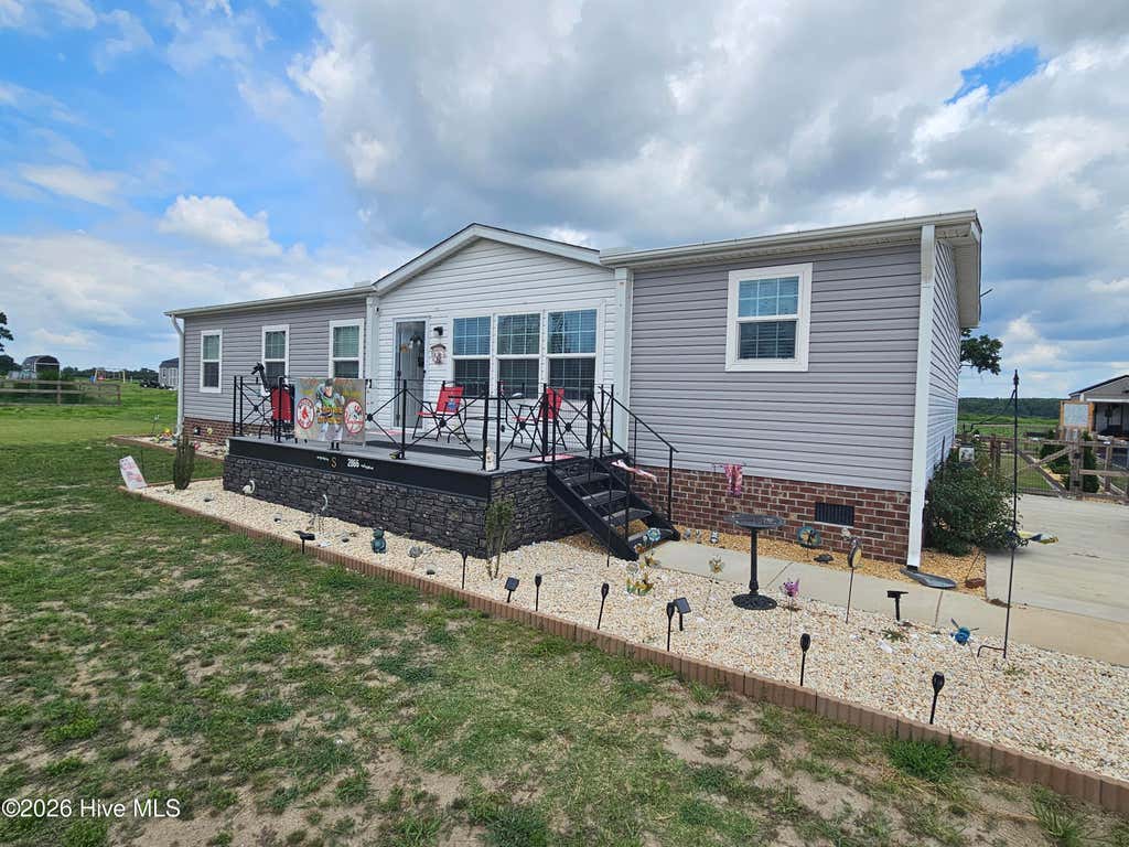 Photo of 2866 Basstown Road, Clinton, NC 28328 (MLS # 100585266)