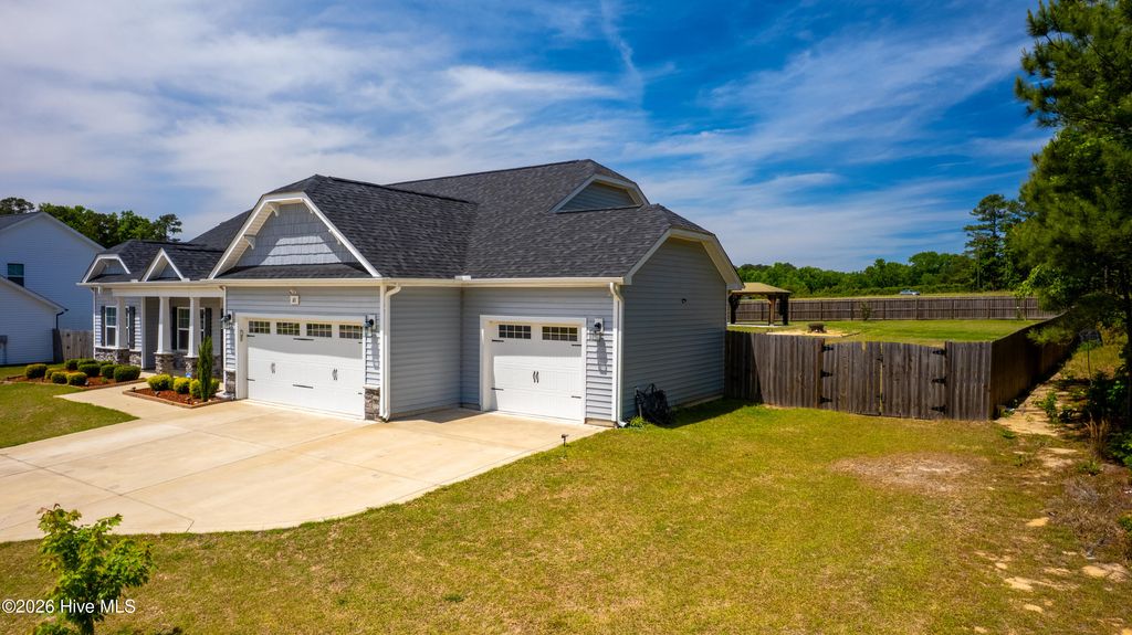 Photo of 163 Enfield Drive, Carthage, NC 28327 (MLS # 100574032)