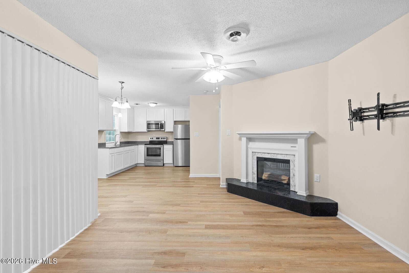 416 W Willis Landing Road