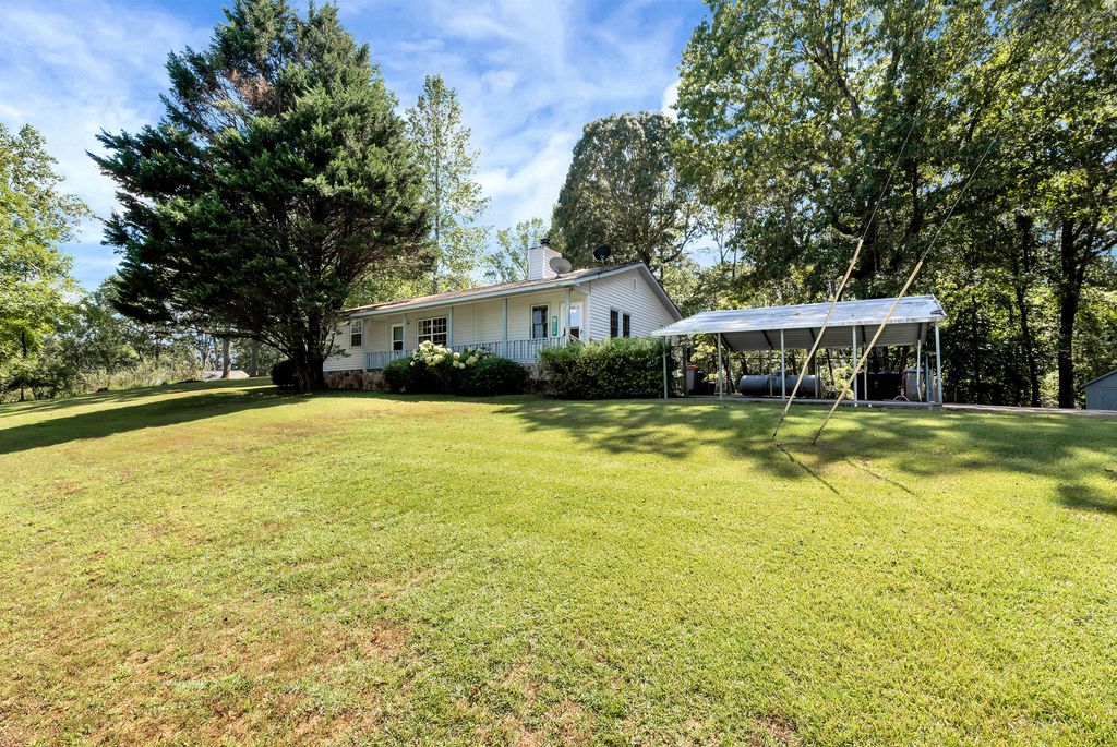 Photo of 303 Jennys Cove Road, Cleveland, GA 30528 (MLS # 550973)