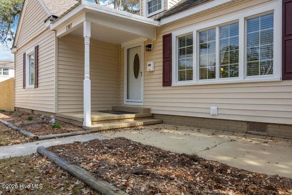 Photo of 1307 N Respess Street, Washington, NC 27889 (MLS # 100560035)