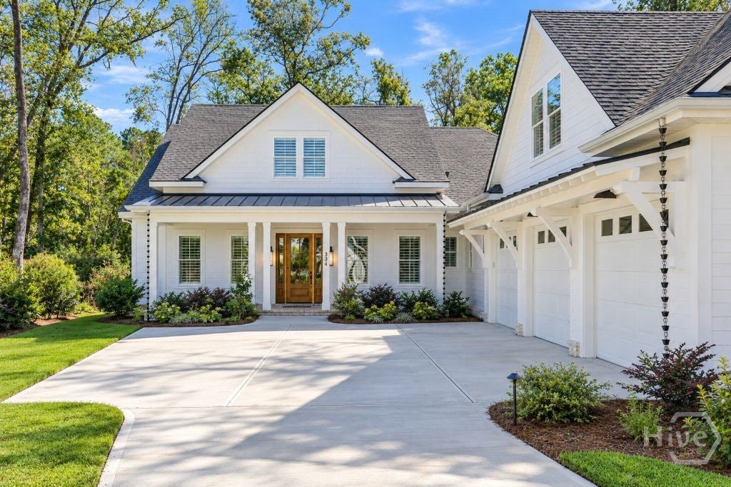 Photo of 334 Linkside Lake Drive, Richmond Hill, GA 31324 (MLS # SA367229)