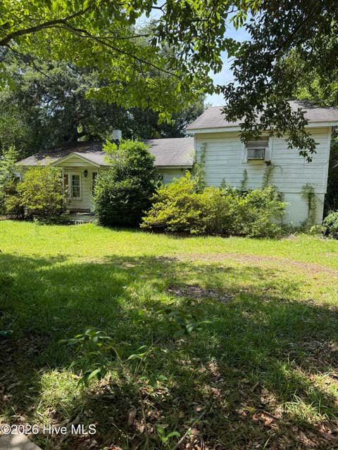 Photo of 113 Ballard Drive, Hamlet, NC 28345 (MLS # 100590492)