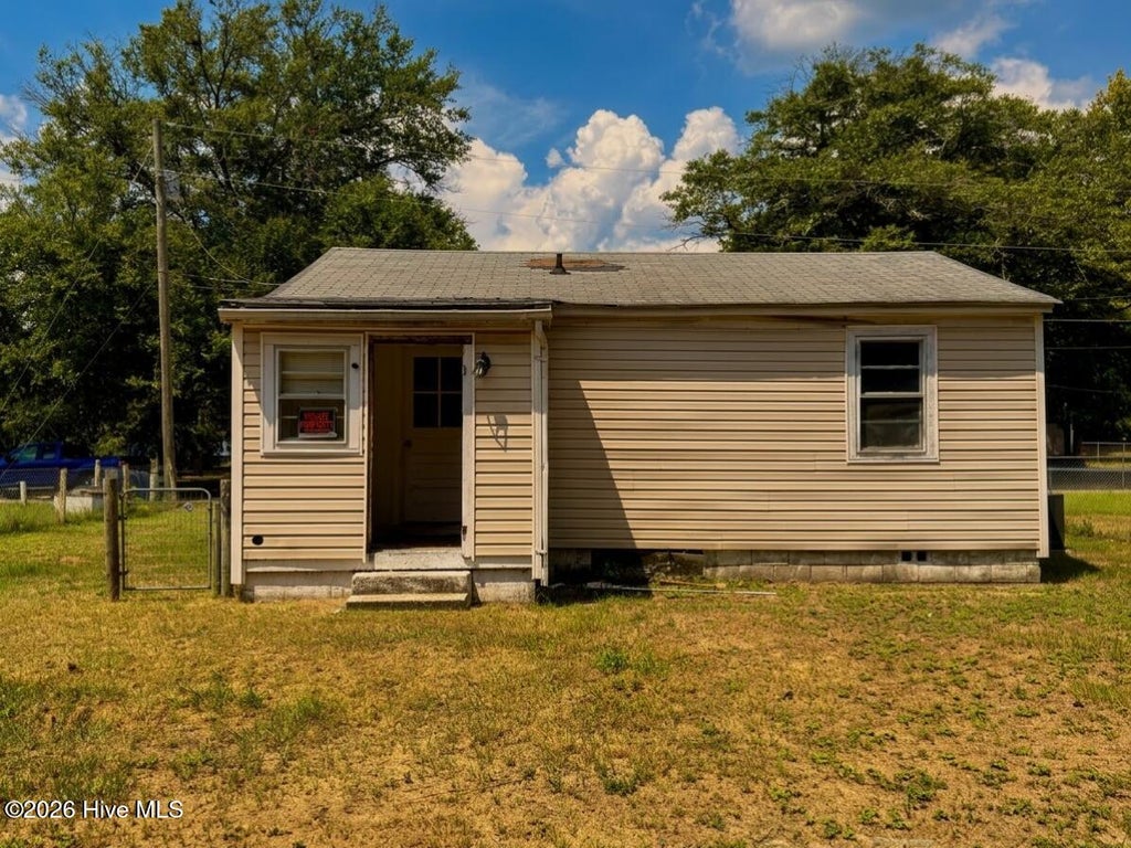 Photo of 307 Diana Street, Fayetteville, NC 28306 (MLS # 100599961)
