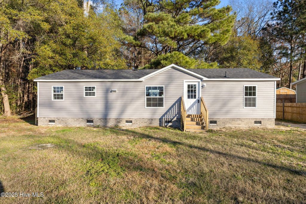 Photo of 66 Willow Creek Lane, Whiteville, NC 28472 (MLS # 100546418)