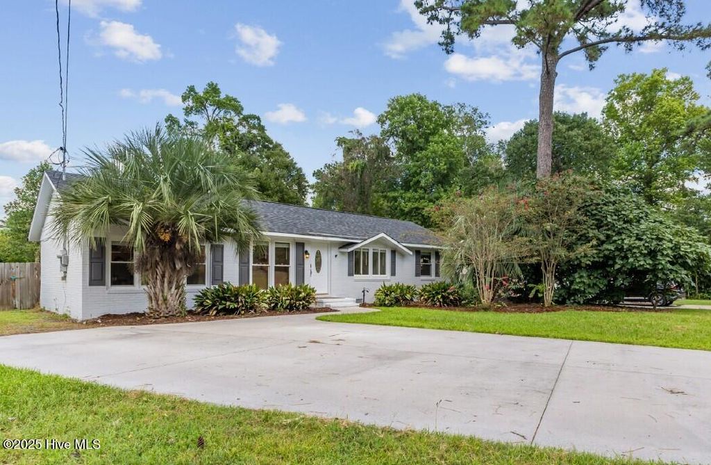 Photo of 3901 Ashley Circle, Wilmington, NC 28403 (MLS # 100527915)