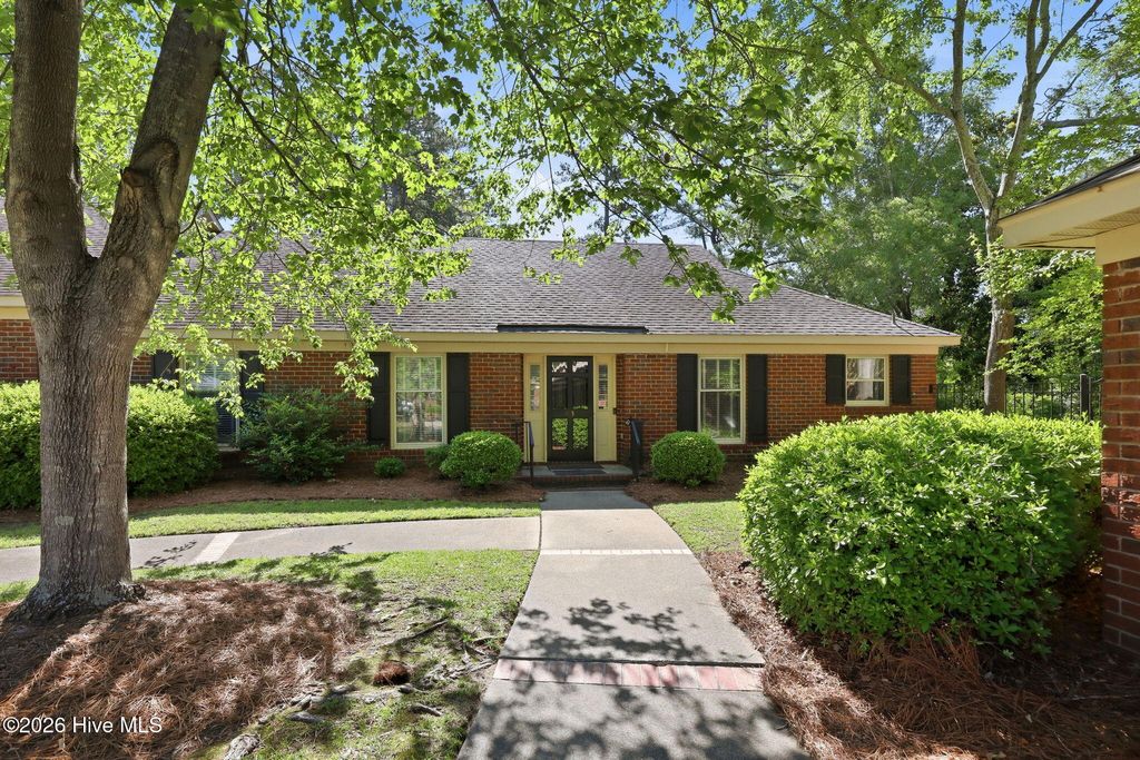 Photo of 813 Greenbriar Road, Kinston, NC 28501 (MLS # 100574043)