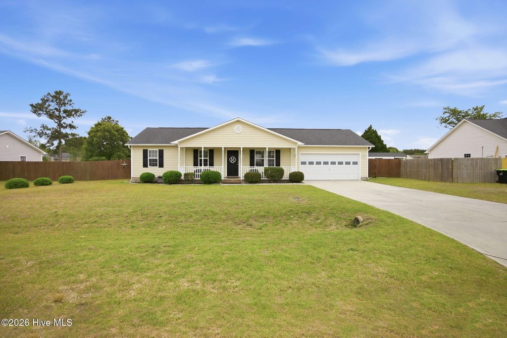 Photo of 209 Snowden Court, Richlands, NC 28574 (MLS # 100570733)