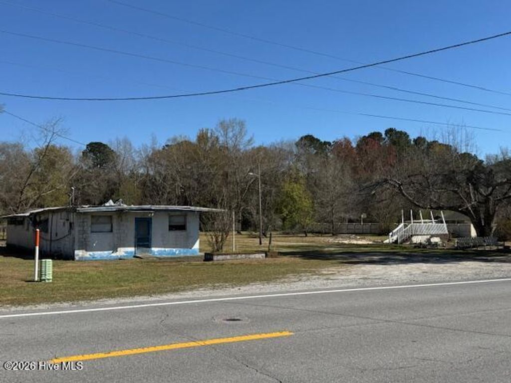 Photo of 454 Highway 41 E, Trenton, NC 28585 (MLS # 100561793)