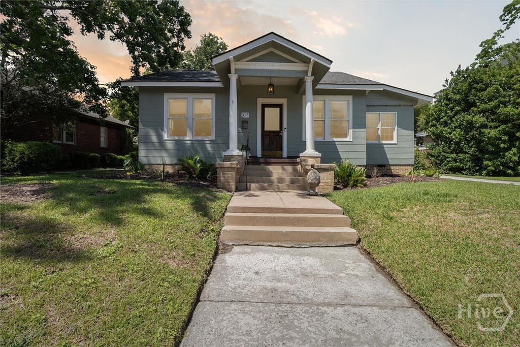 Photo of 532 E 50th Street, Savannah, GA 31405 (MLS # SA362390)