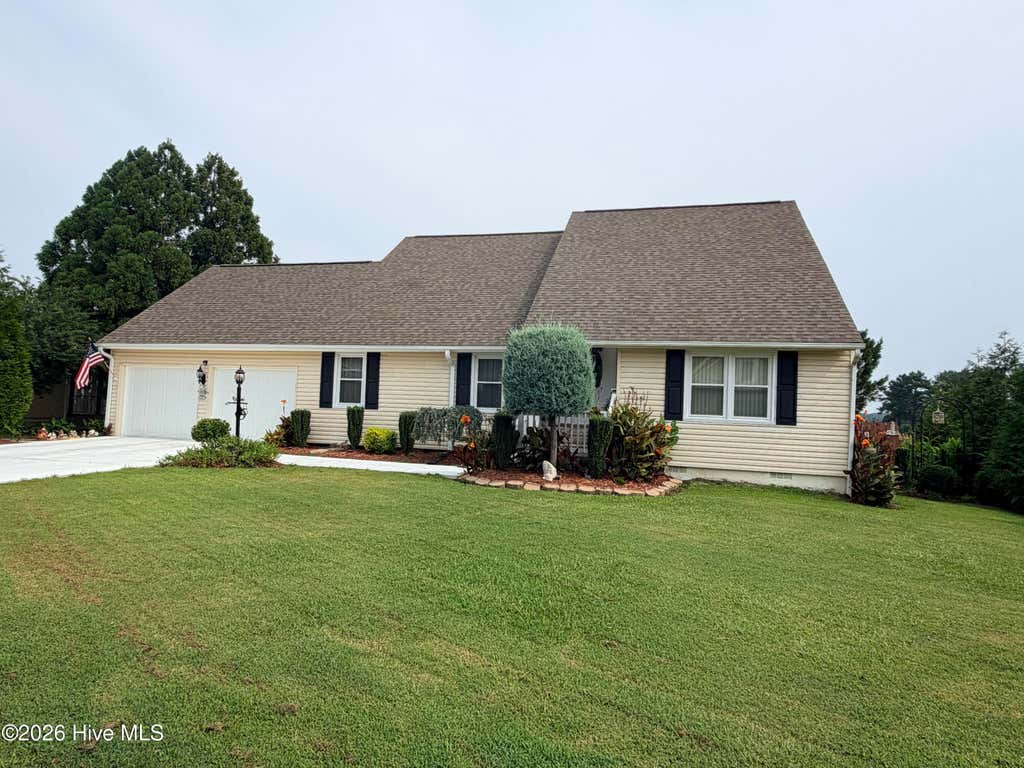 Photo of 683 Cedar Point, Vass, NC 28394 (MLS # 100592215)