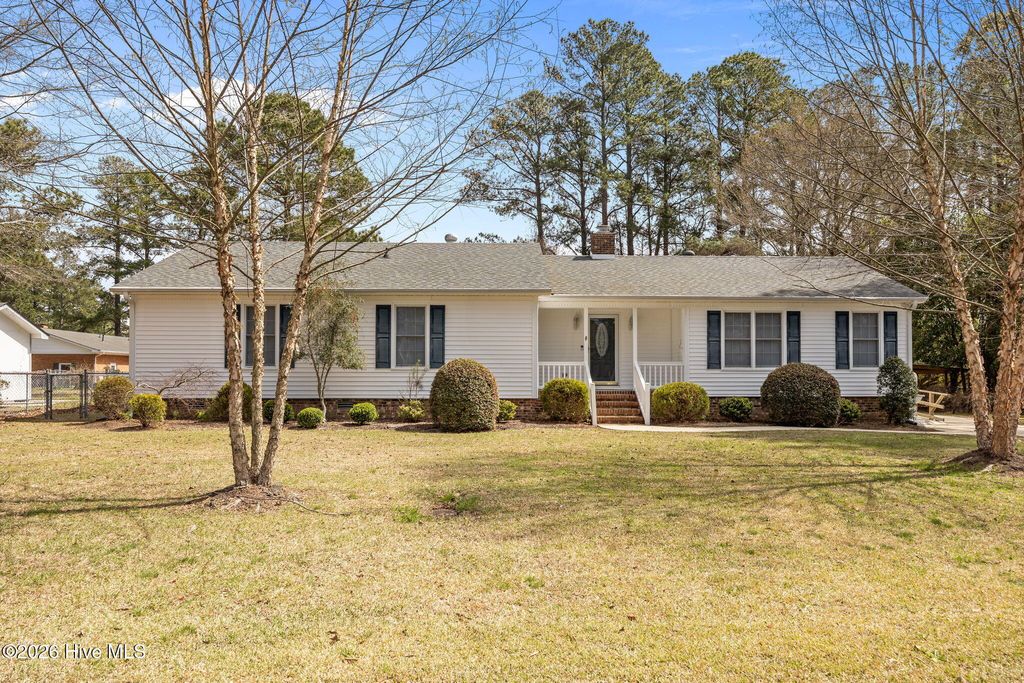 Photo of 108 S Eden Drive, Washington, NC 27889 (MLS # 100560680)
