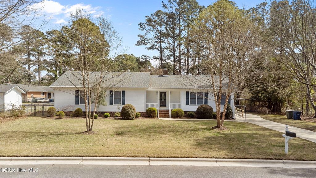 Photo of 108 S Eden Drive, Washington, NC 27889 (MLS # 100560680)