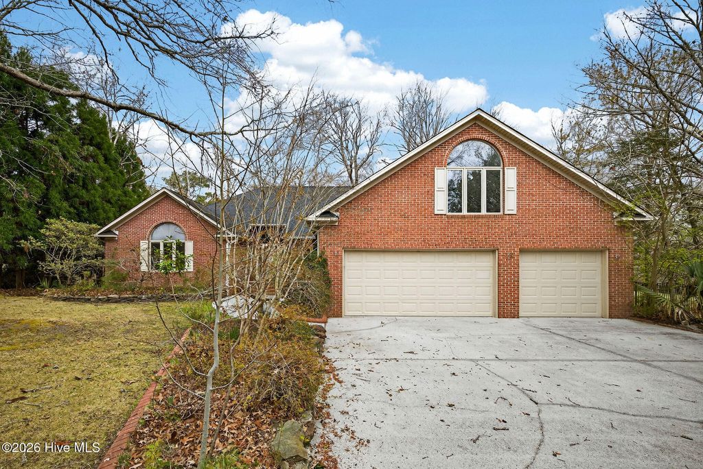 Photo of 236 Ravenswood Road, Hampstead, NC 28443 (MLS # 100556345)