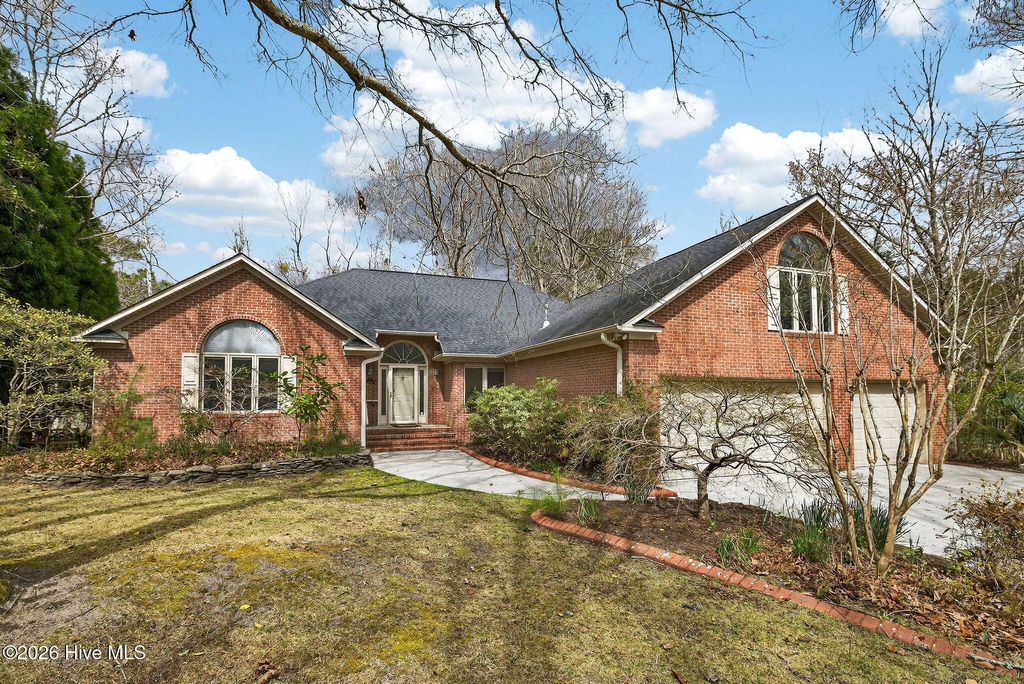 Photo of 236 Ravenswood Road, Hampstead, NC 28443 (MLS # 100556345)