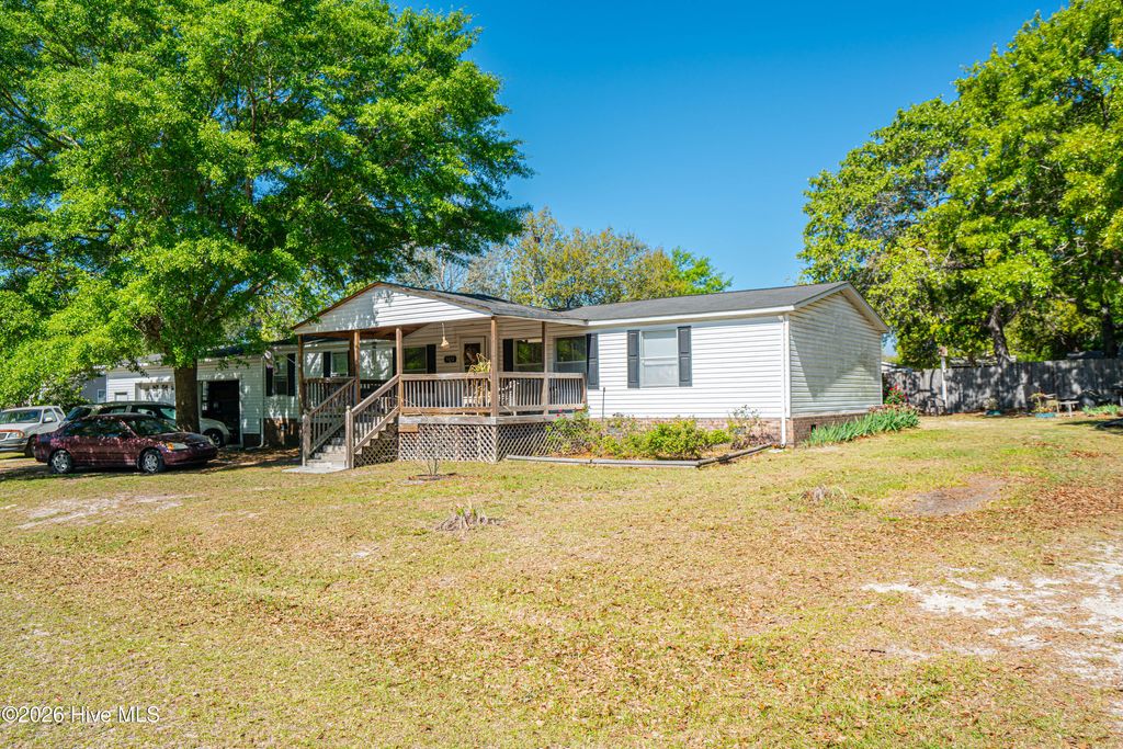 Photo of 5092 Lakewood Drive SW, Shallotte, NC 28470 (MLS # 100567070)