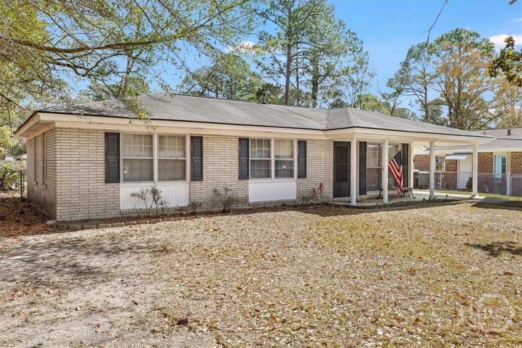 Photo of 10 Kenmore Drive, Savannah, GA 31406 (MLS # SA350782)