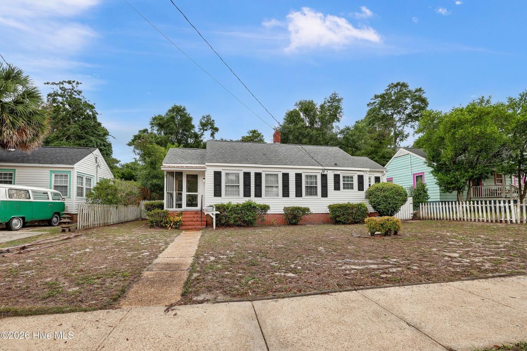 Photo of 610 Ivey Circle, Wilmington, NC 28401 (MLS # 100589092)
